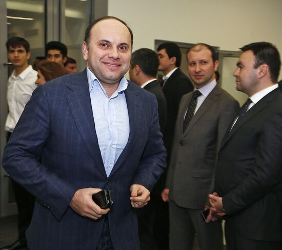 Azerbaijan Modern Art Exhibition opens in Moscow