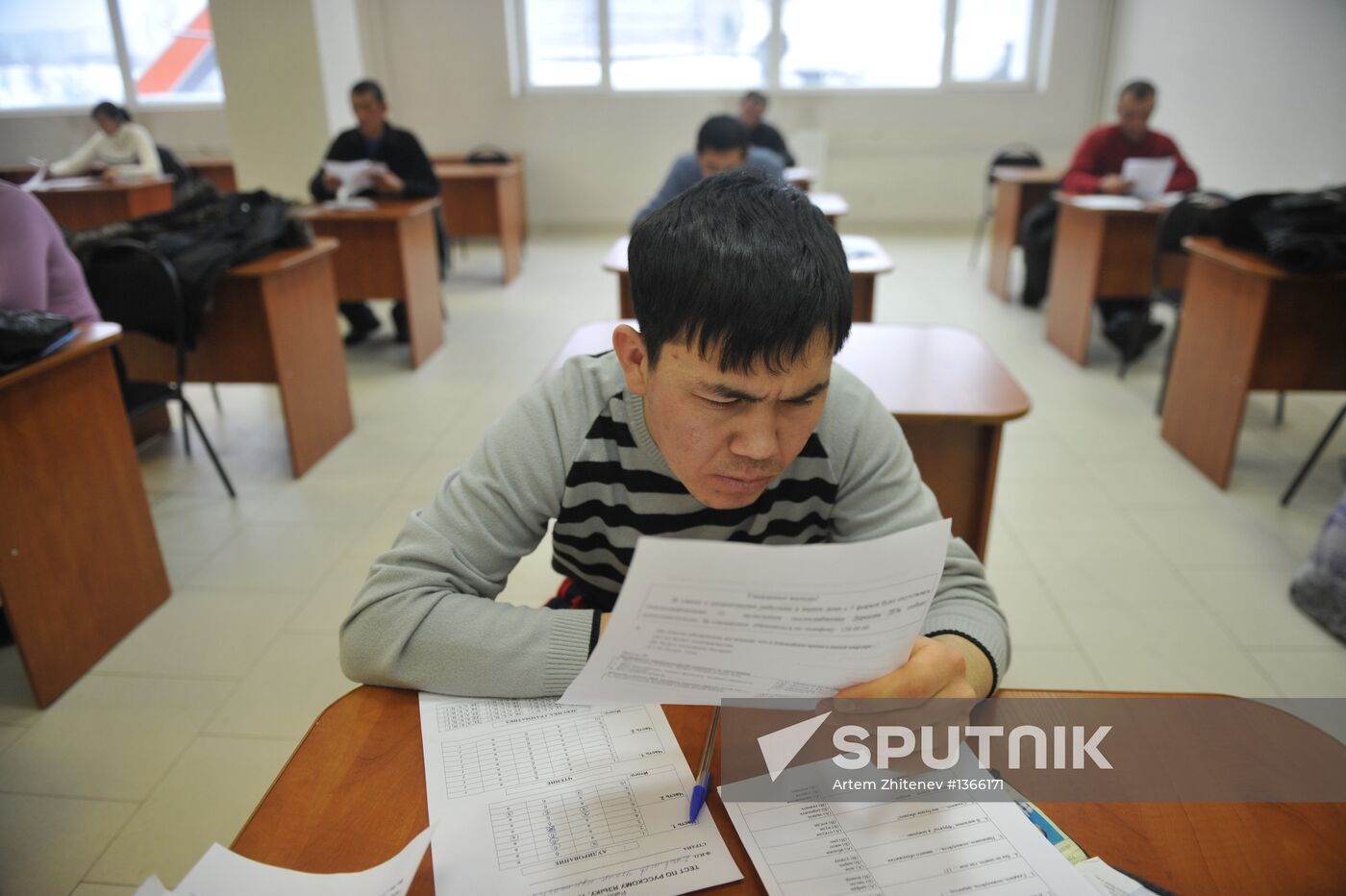 Russian language test for migrant workers