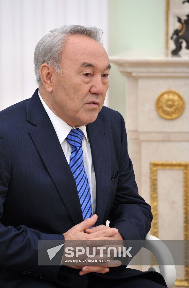 Vladimir Putin and Nursultan Nazarbayev meet in Kremlin