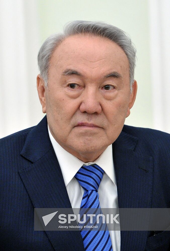 Vladimir Putin and Nursultan Nazarbayev meet in Kremlin