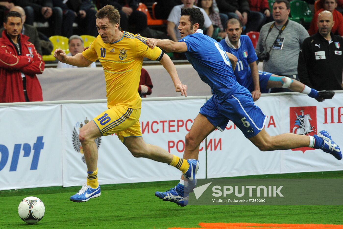 Football Legends Cup-2013. Day One