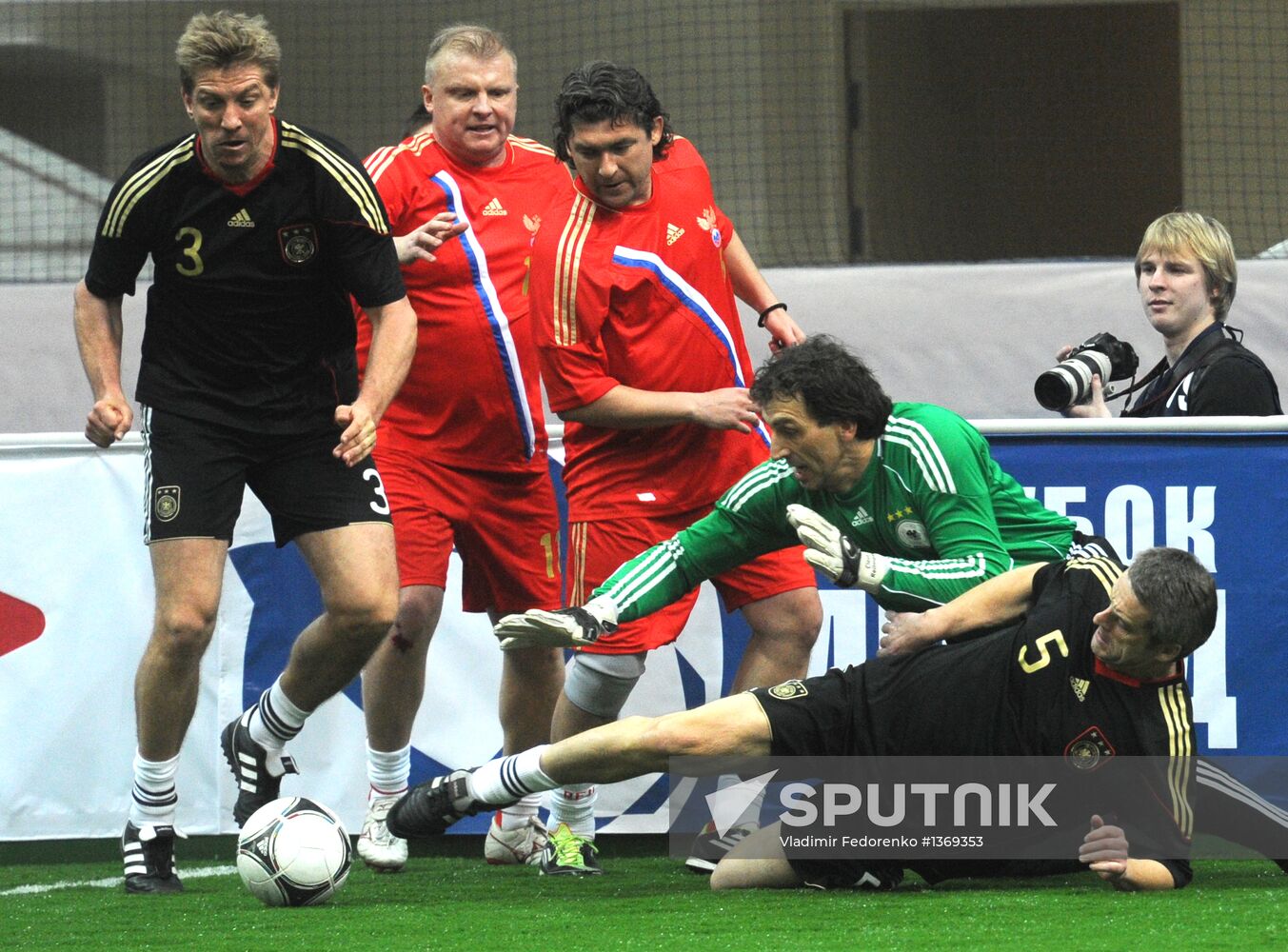Football Legends Cup-2013. Day One