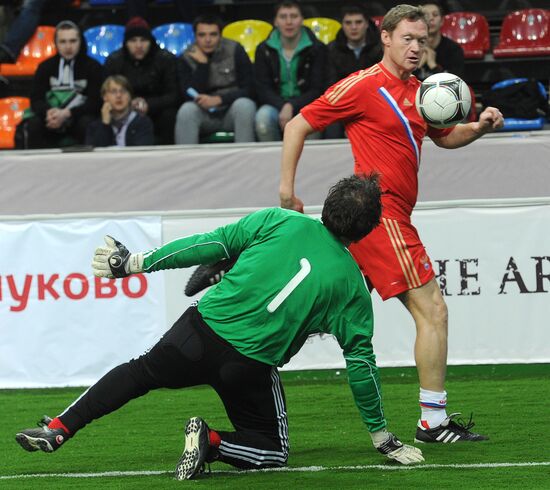 Football Legends Cup-2013. Day One