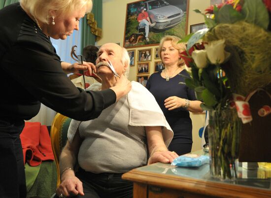 Performance of "Dancing with the Teacher" with Vladimir Zeldin