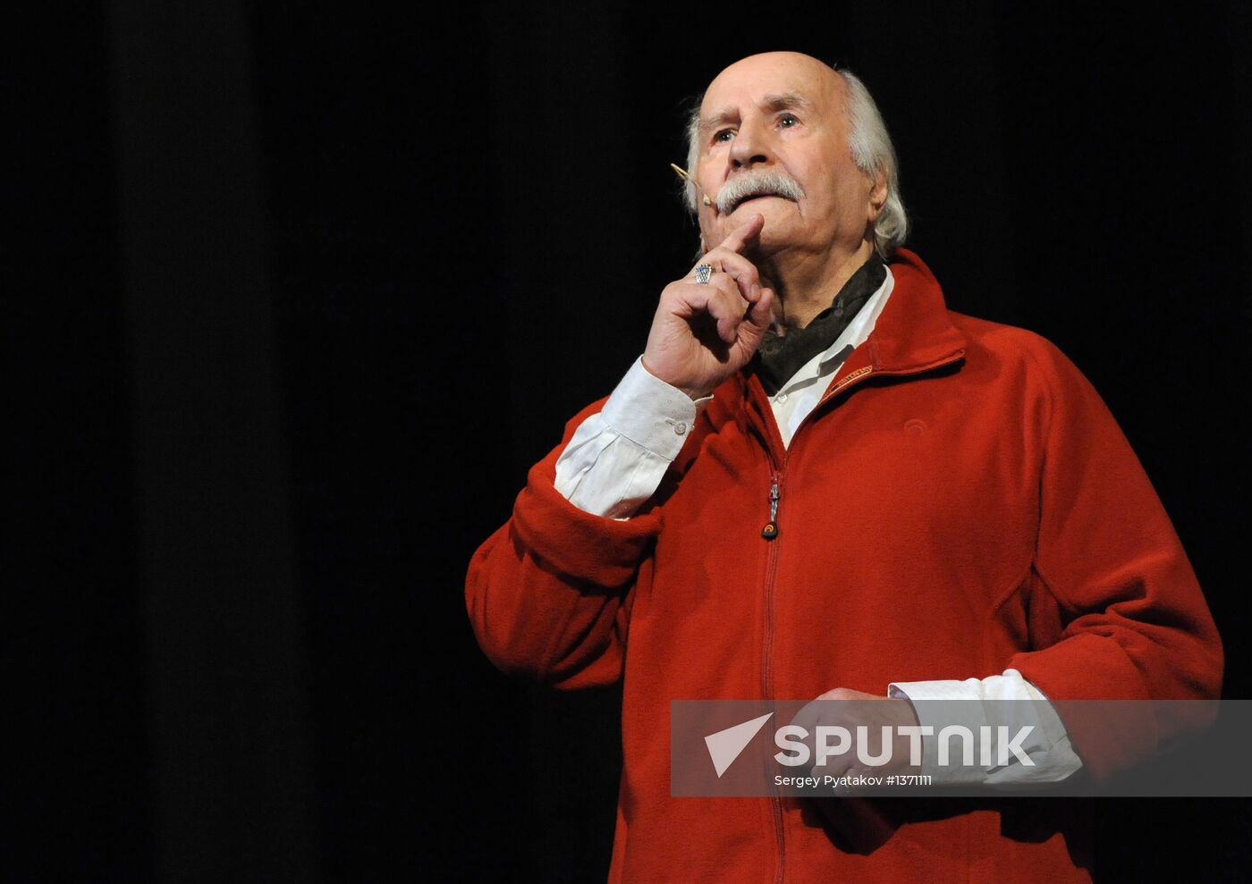 Performance of "Dancing with the Teacher" with Vladimir Zeldin