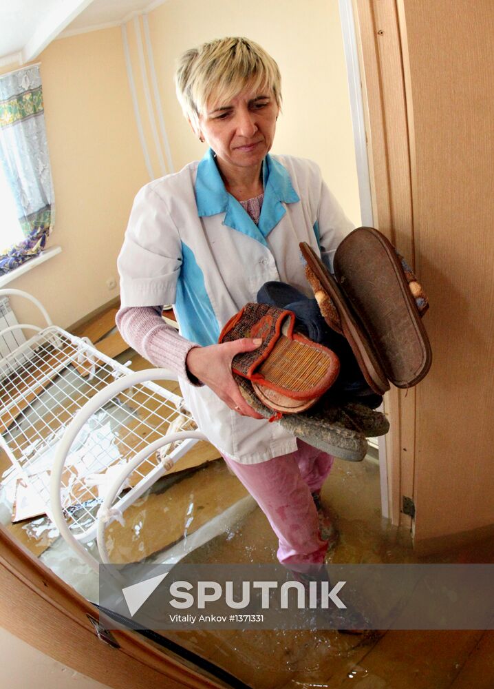 Boarding house for elderly people flooded in Vladivostok