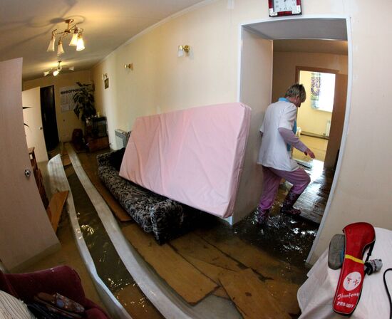 Boarding house for elderly people flooded in Vladivostok