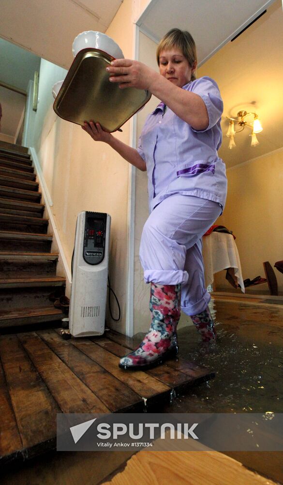 Boarding house for elderly people flooded in Vladivostok