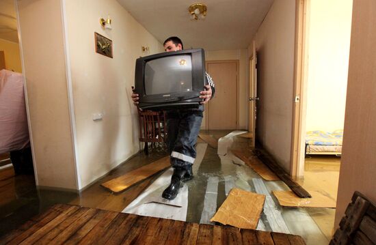 Boarding house for elderly people flooded in Vladivostok