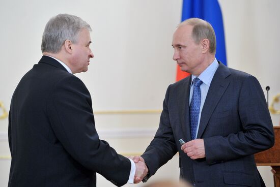 President Vladimir Putin presents state awards