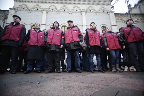 Volunteer patrols conduct raid in search of illegal migrants