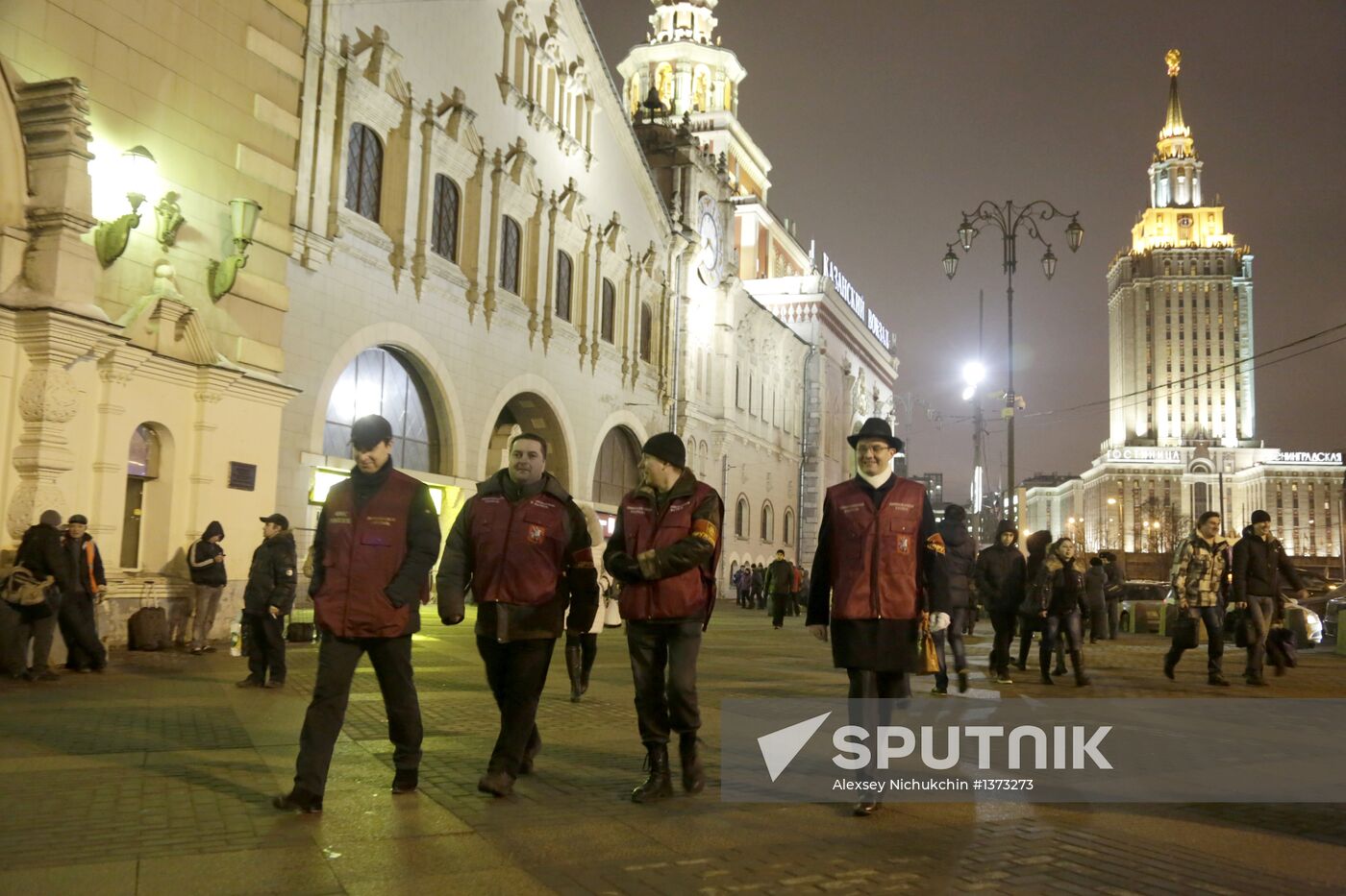 Volunteer patrols conduct raid in search of illegal migrants