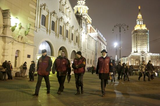 Volunteer patrols conduct raid in search of illegal migrants