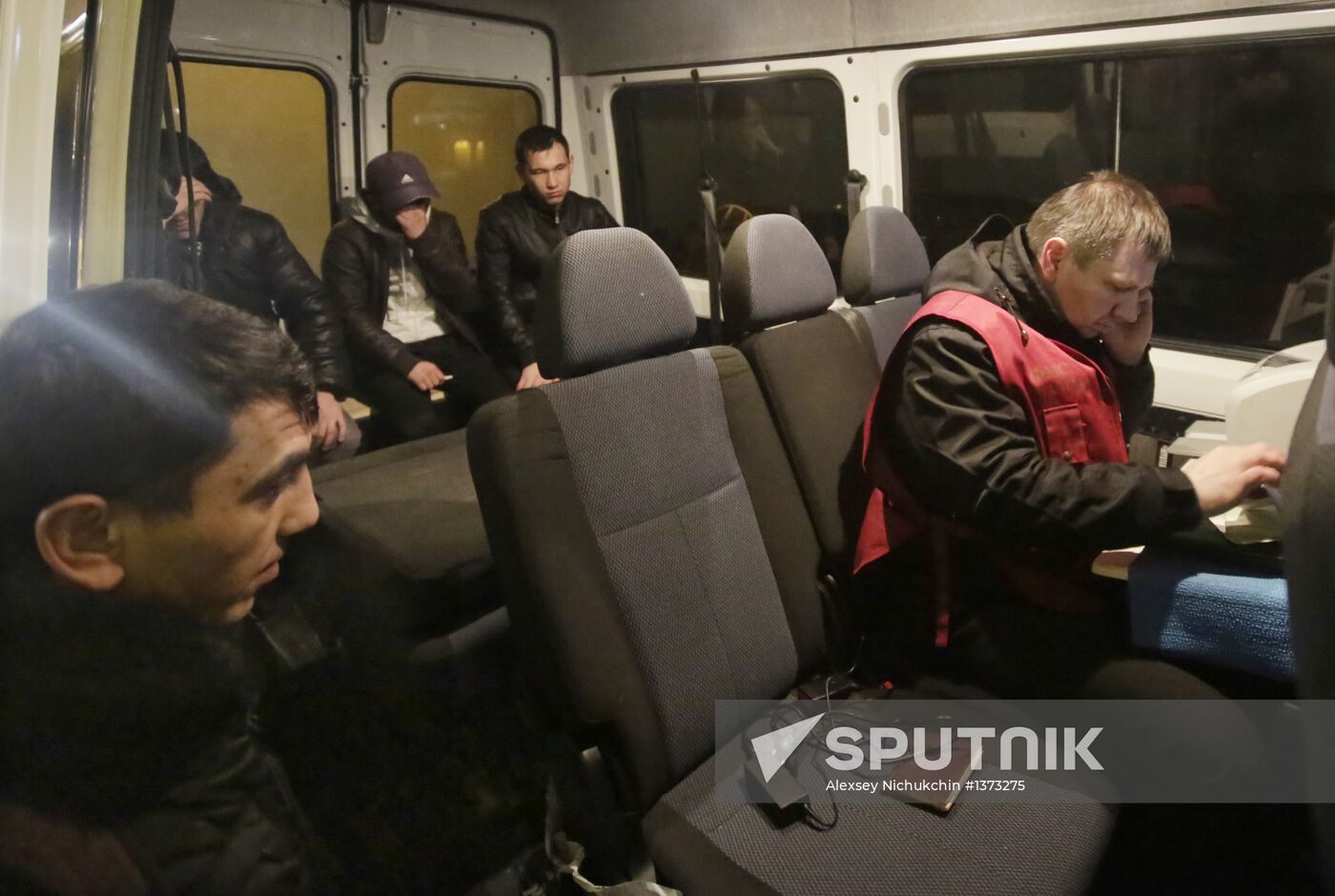 Volunteer patrols conduct raid in search of illegal migrants