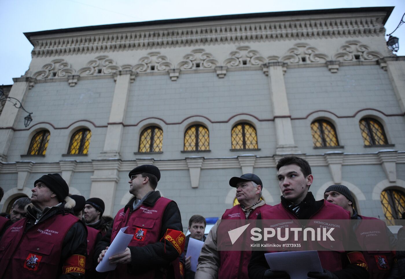 Volunteer patrols conduct raid in search of illegal migrants