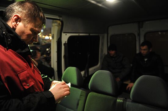 Volunteer patrols conduct raid in search of illegal migrants