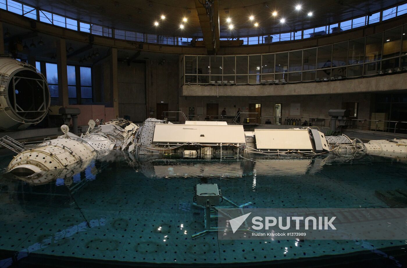 Training of cosmonauts Yelena Serova and Alexander Samokutyayev