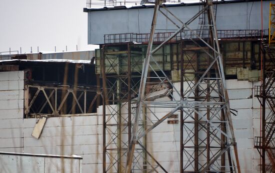 Roof partially collapses at Chernobyl Nuclear Power Plant
