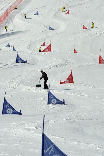FIS Snowboard World Cup. Parallel Giant Slalom