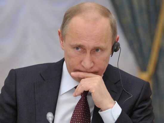 Vladimir Putin meets with G20 members