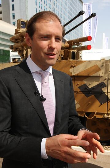 D.Manturov at IDEX 2013 Defence Exhibition in UAE