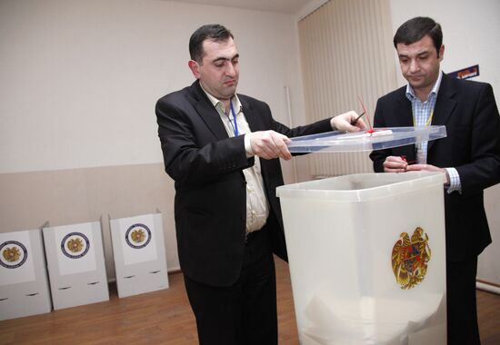 Vote count at Armenia's presidential election