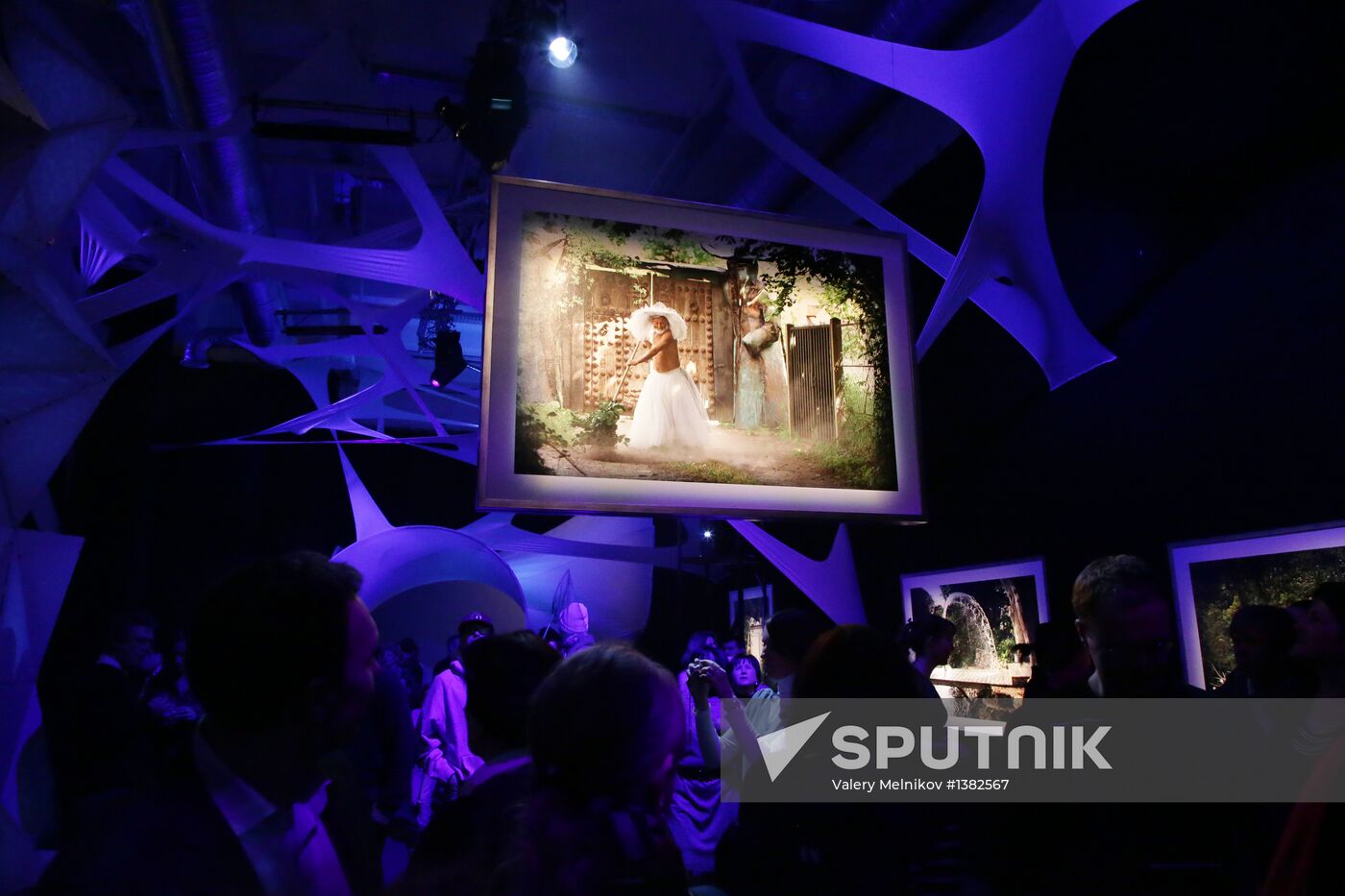 Slava Durak 5D exhibition opens in Moscow