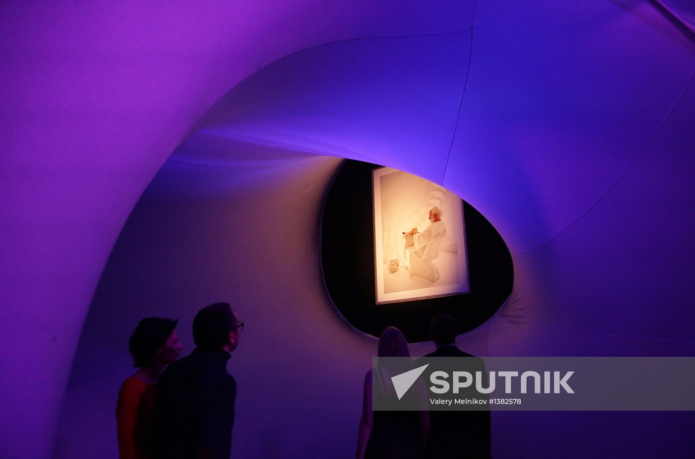 Slava Durak 5D exhibition opens in Moscow