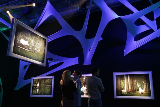 Slava Durak 5D exhibition opens in Moscow
