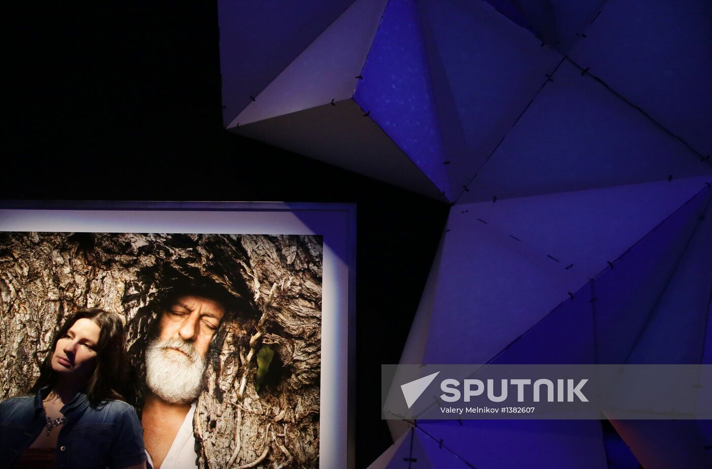 Slava Durak 5D exhibition opens in Moscow