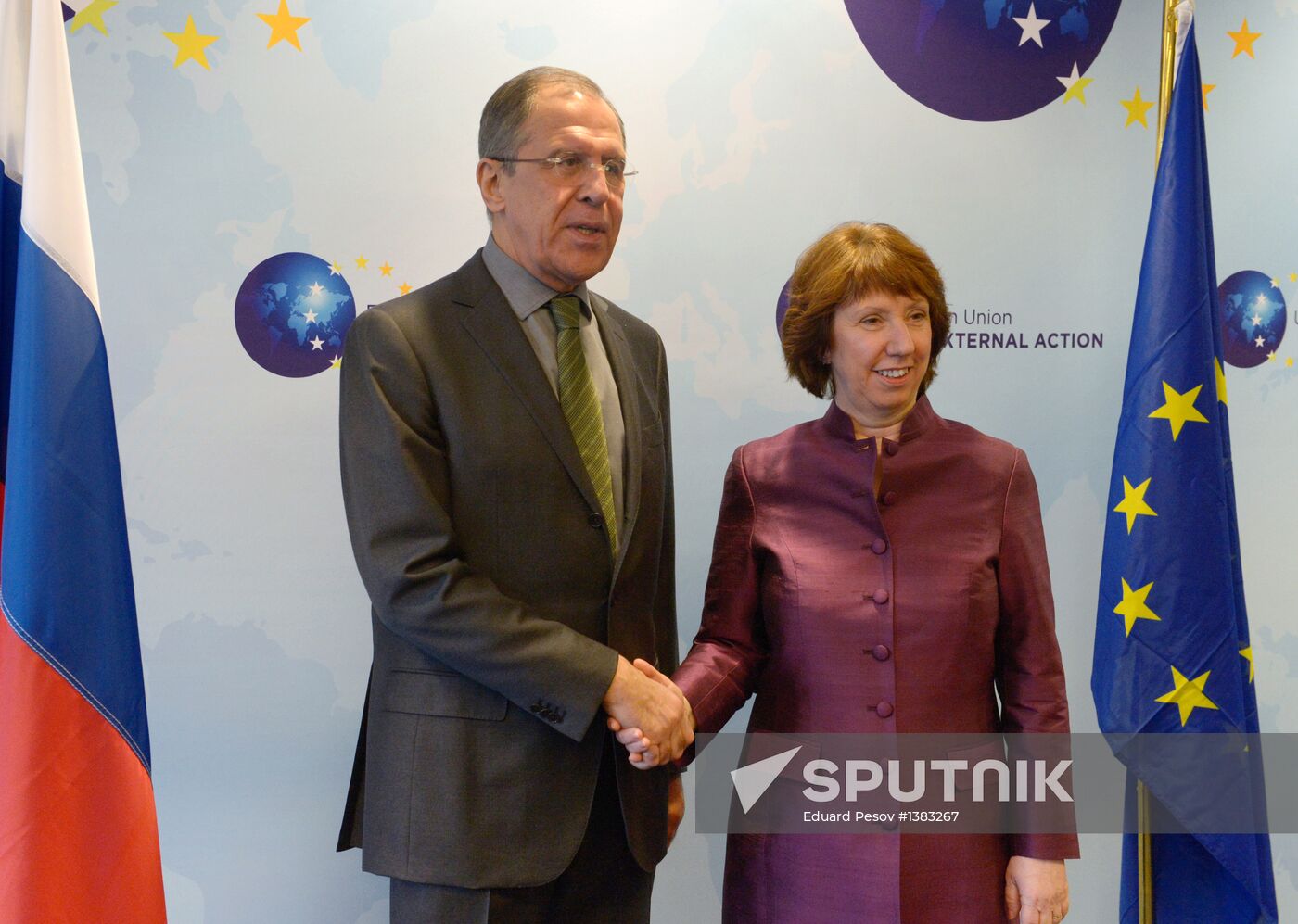 Sergei Lavrov and Catherine Ashton hold talks