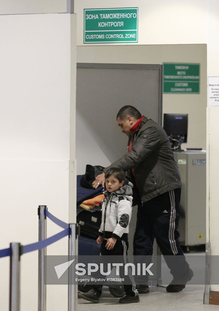 Emergency ministries plane brings Russia/CIS citizens from Syria