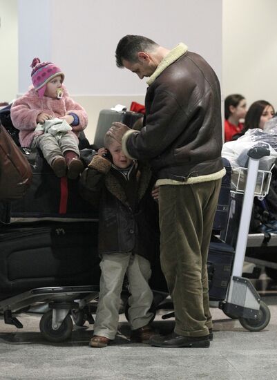 Emergency ministries plane brings Russia/CIS citizens from Syria