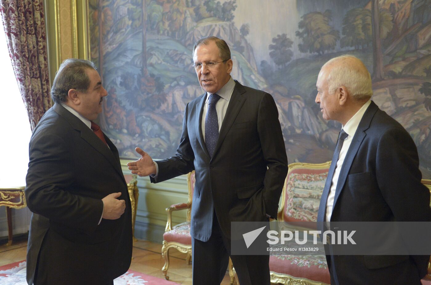 Sergei Lavrov meets with Arab League foreign ministers