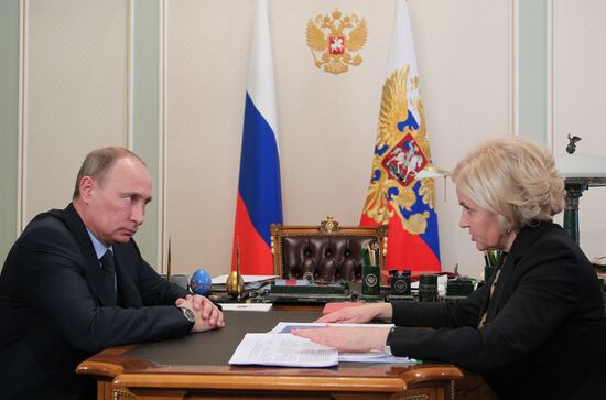 Vladimir Putin and Olga Golodets meet in Novo-Ogaryovo