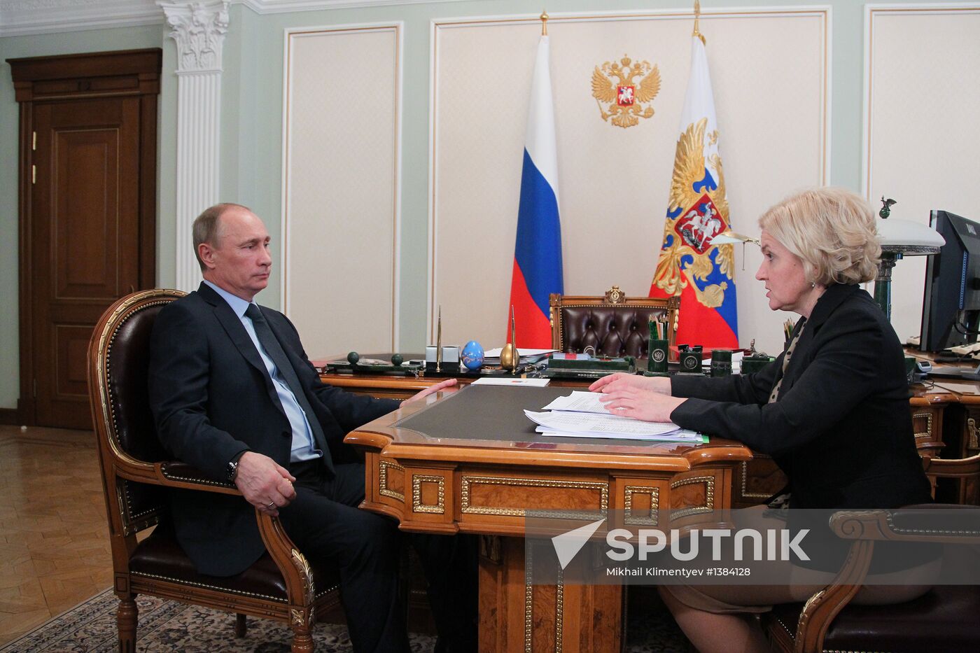 Vladimir Putin and Olga Golodets meet in Novo-Ogaryovo