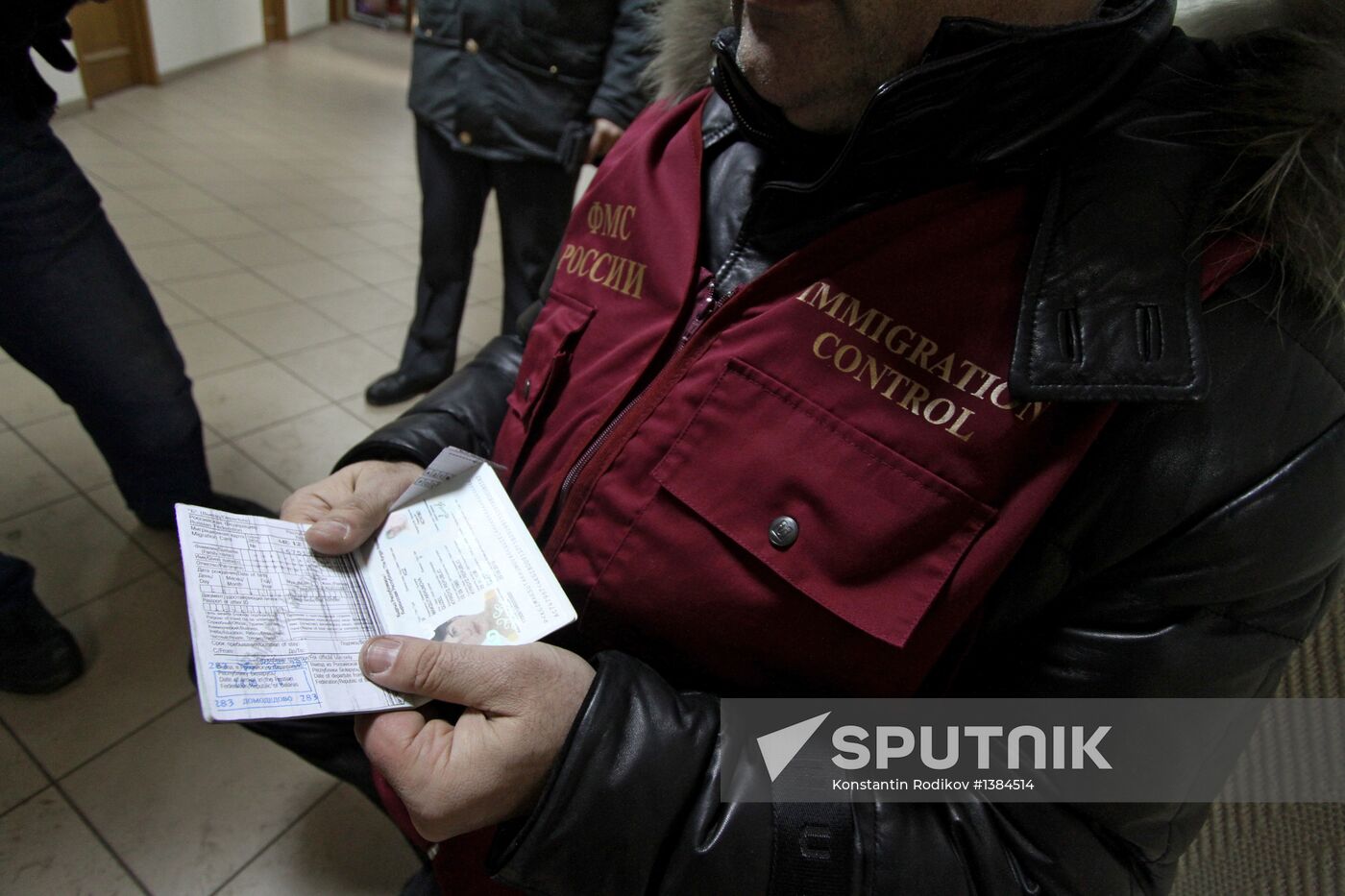 Migration patrol conducts raid in Moscow