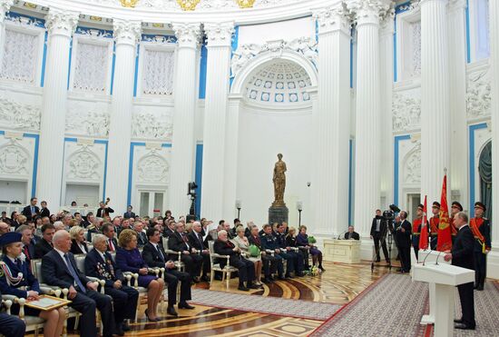 President Vladimir Putin presents state awards in Kremlin