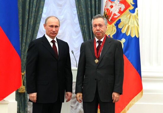 President Vladimir Putin presents state awards in Kremlin