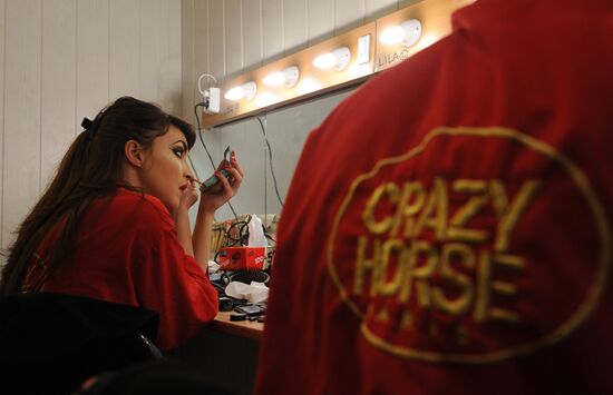 Crazy Horse cabaret rehearsal