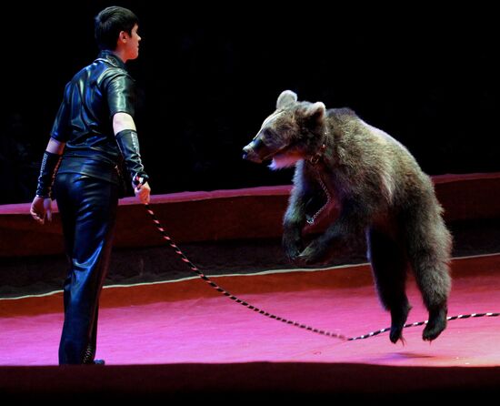 "XXI Century Soviet Circus" show in Vladivostok