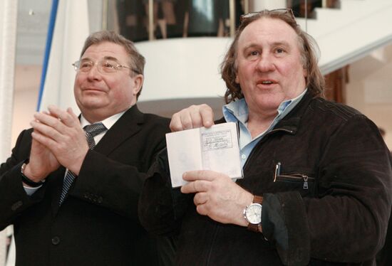 Gerard Depardieu gets permanent registration in Mordovia