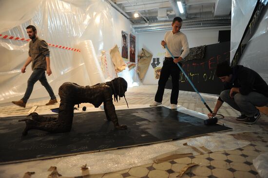 German artist Jonathan Meese presents exhibition in Moscow