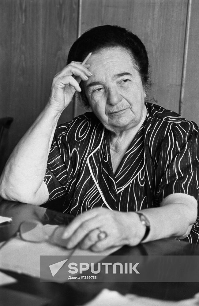 Poetess and playwright Maria Baratashvili
