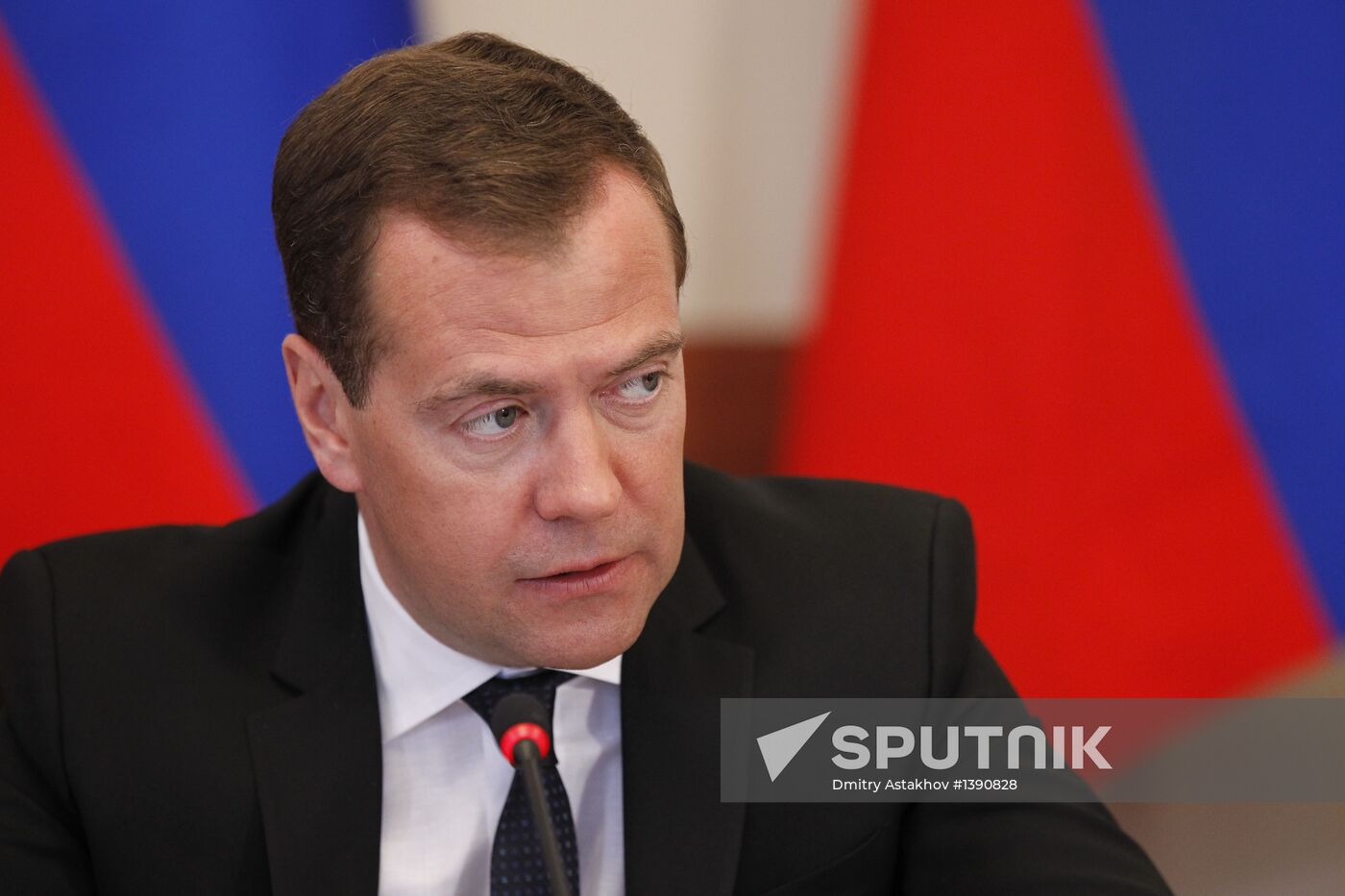 Dmitry Medvedev visits Central Institute of Aviation Motors