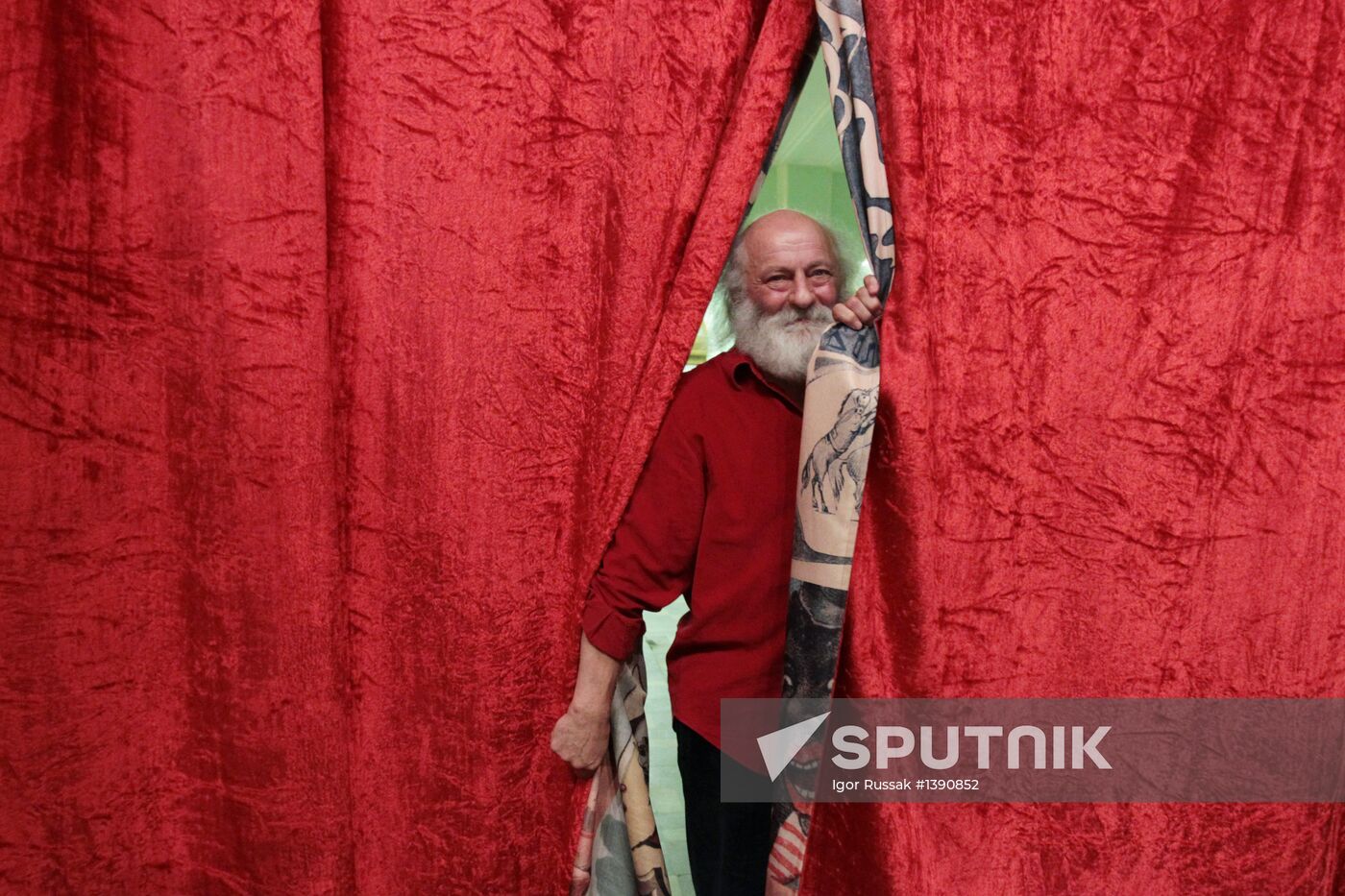 News conference by Vyacheslav Polunin at Circus on Fontanka