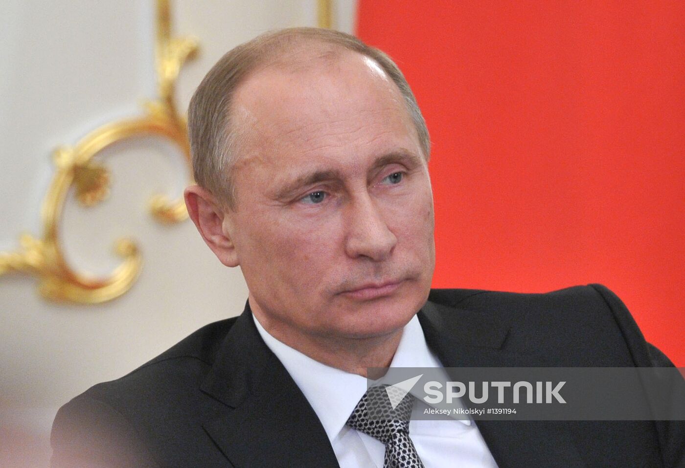 V.Putin chairs meeting on national projects & demographic policy