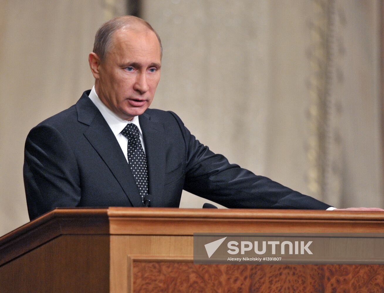 Vladimir Putin during Defense Ministry's board meeting