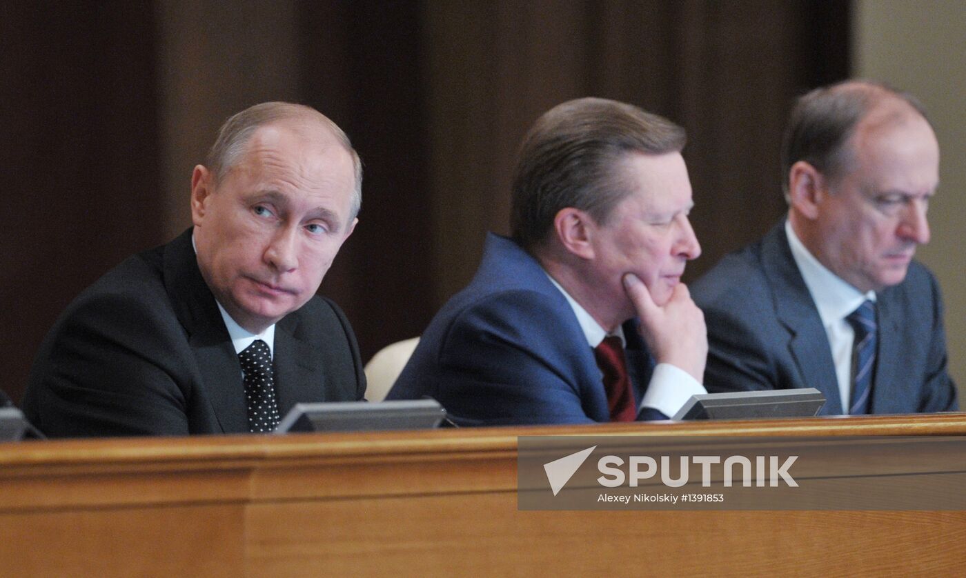 Vladimir Putin during Defense Ministry's board meeting