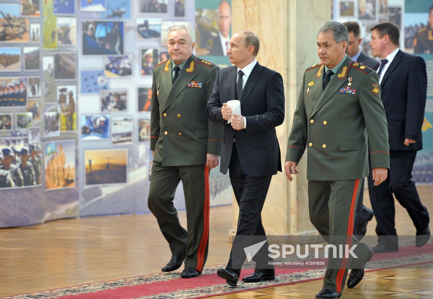 Vladimir Putin during Defense Ministry's board meeting